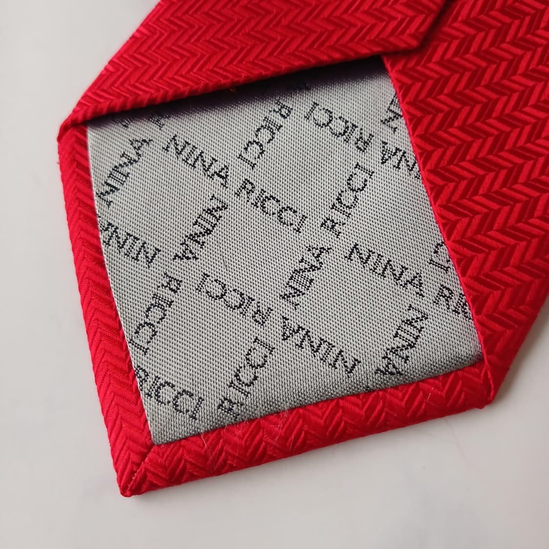 니나리치 실크 레드 헤링본 넥타이 9.2cm A+등급 A19381
 상품이미지9