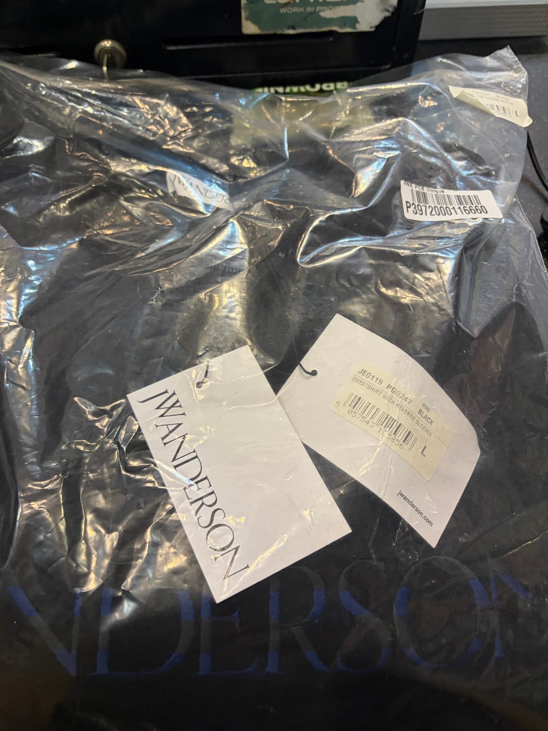 JW 앤더슨 크루넥 스웻셔츠 블랙 L  상품이미지5