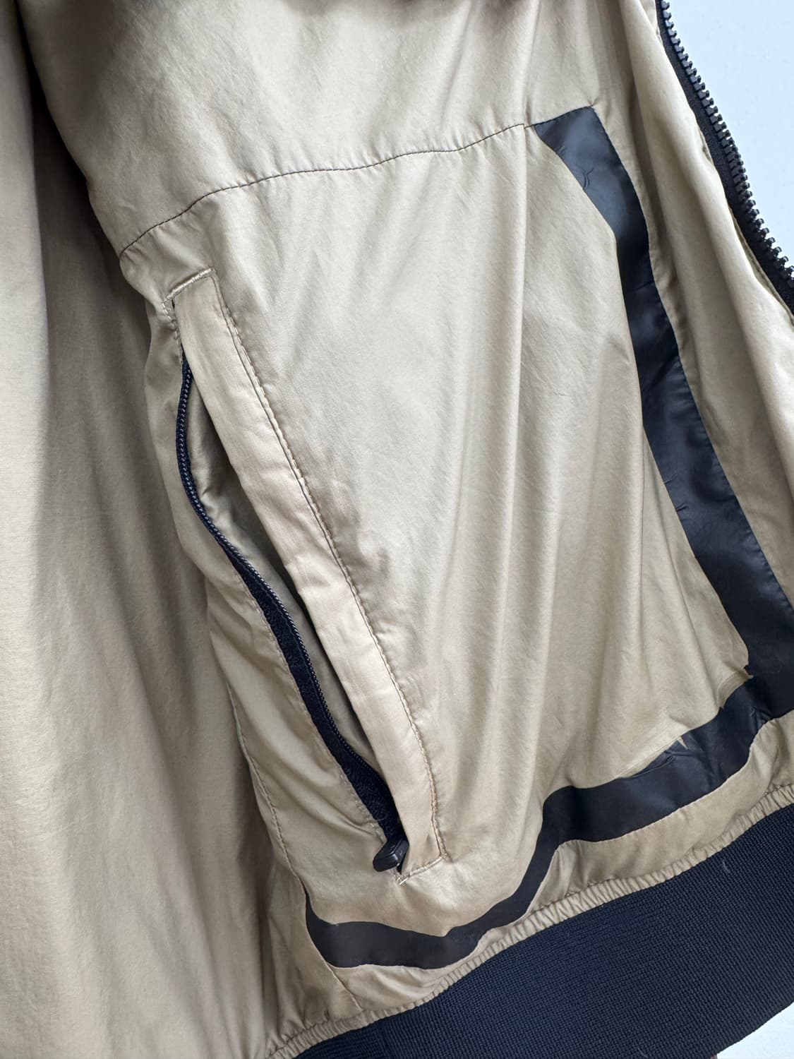 언더아머 투웨이 지퍼 경량패딩 상품이미지5