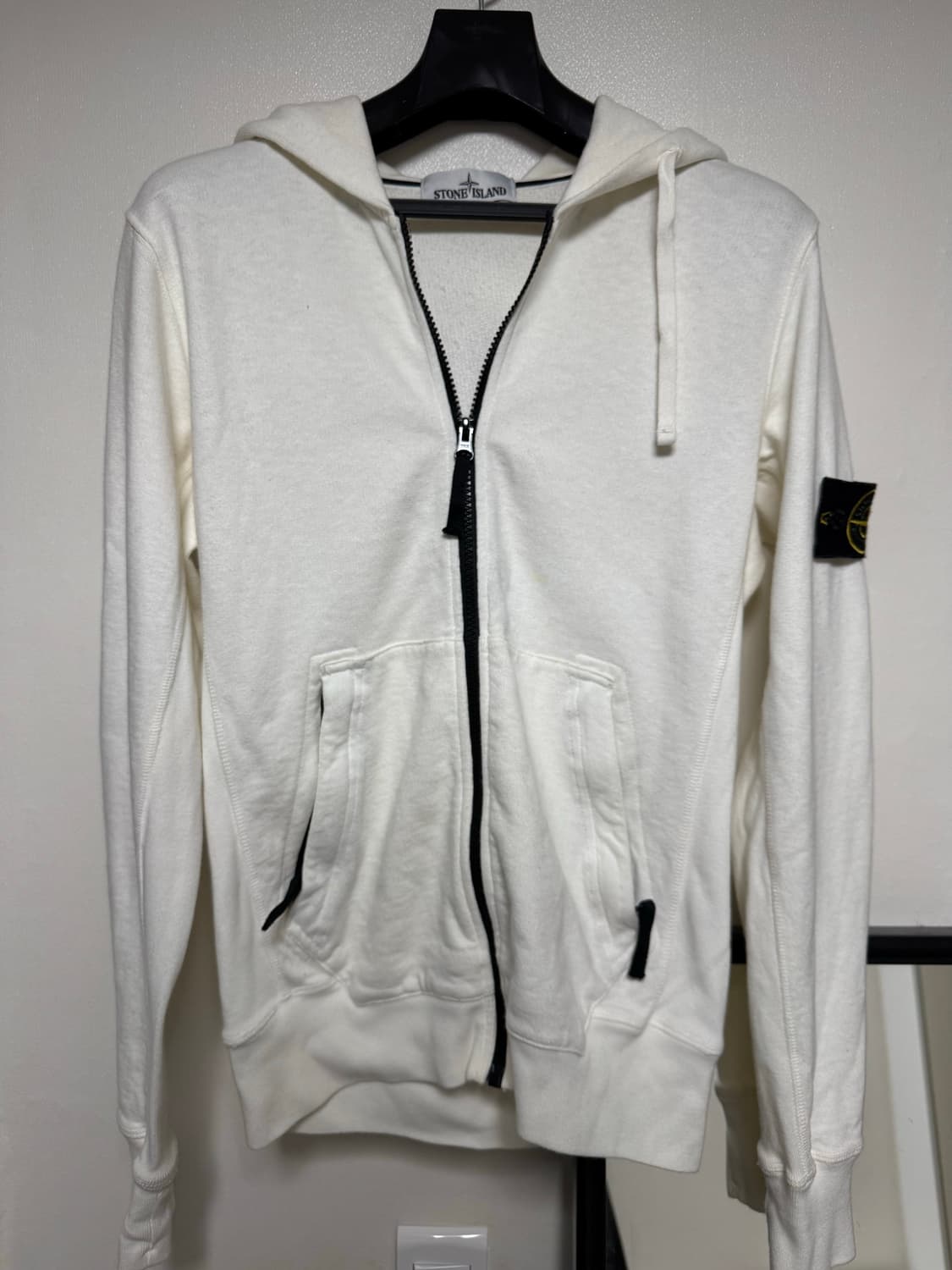 스톤아일랜드 후드집업 상품이미지2