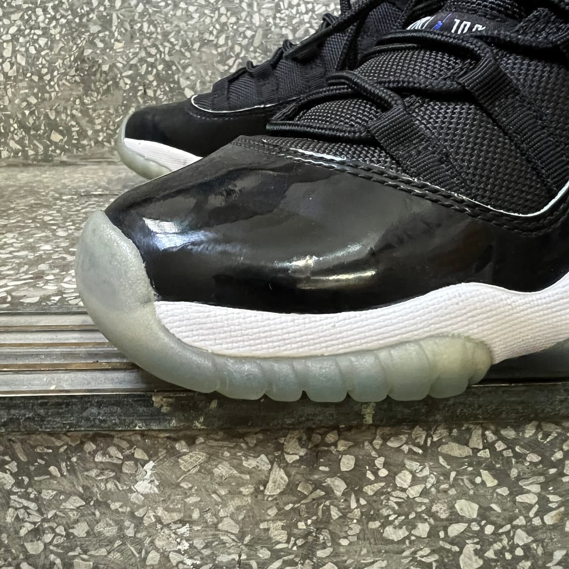 나이키 에어 조던 11 레트로 스페이스 잼 상품이미지8