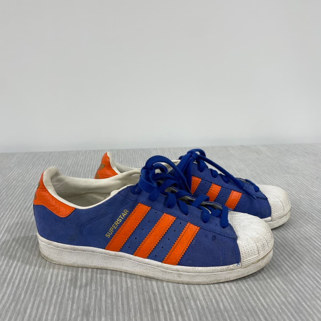 733) 아디다스 슈퍼스타 이스트리버 라이벌리 250mm 상품이미지1