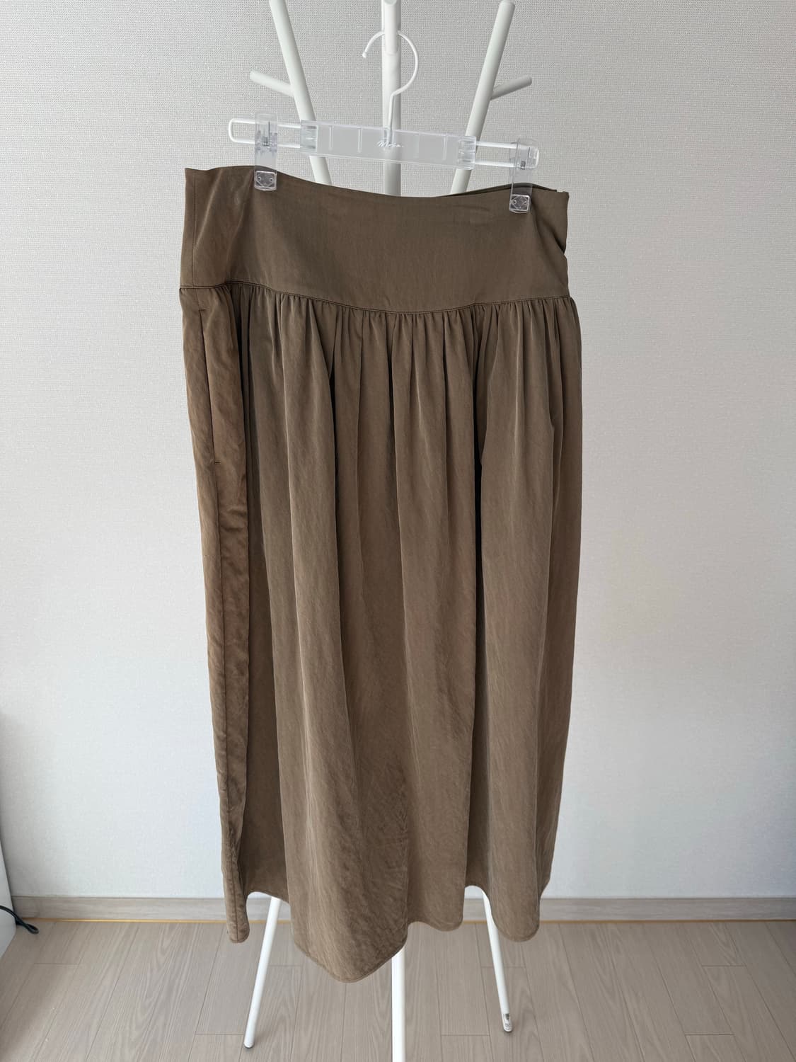 모이아 soft cowl 블라우스,brown 상품이미지4