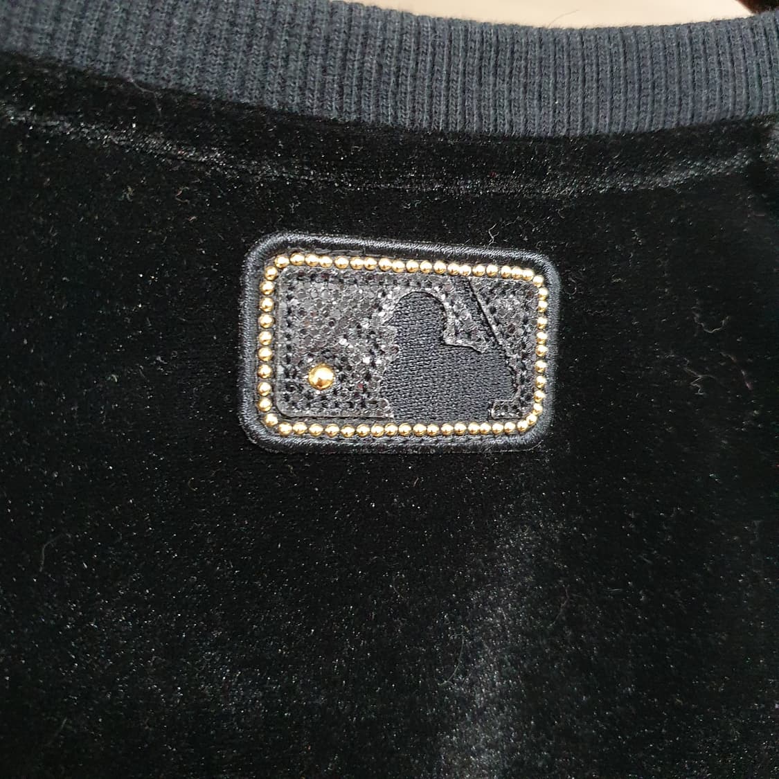 MLB x KYE 계한희 콜라보 벨벳 벨루어 슬롯머신 암밴드 맨투맨 상품이미지7