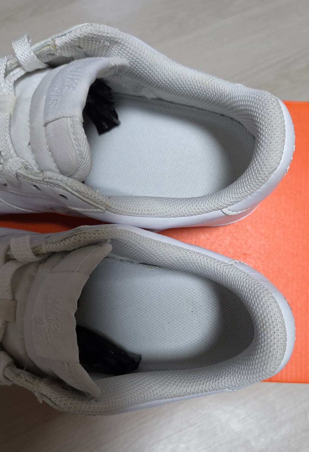 나이키 에어 포스 1 로우 컬러 오브 더 먼스 뽈록 상품이미지5