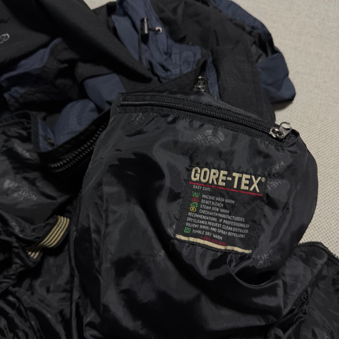 00s 노스페이스 써밋시리즈 고어텍스XCR 마운틴 자켓 상품이미지5