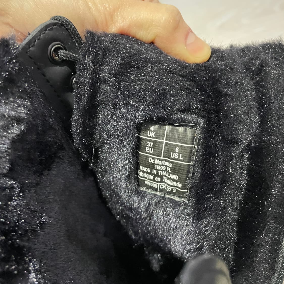 [uk4] 닥터마틴 털부츠 무광 매트 블랙 레어템 230-235 상품이미지7