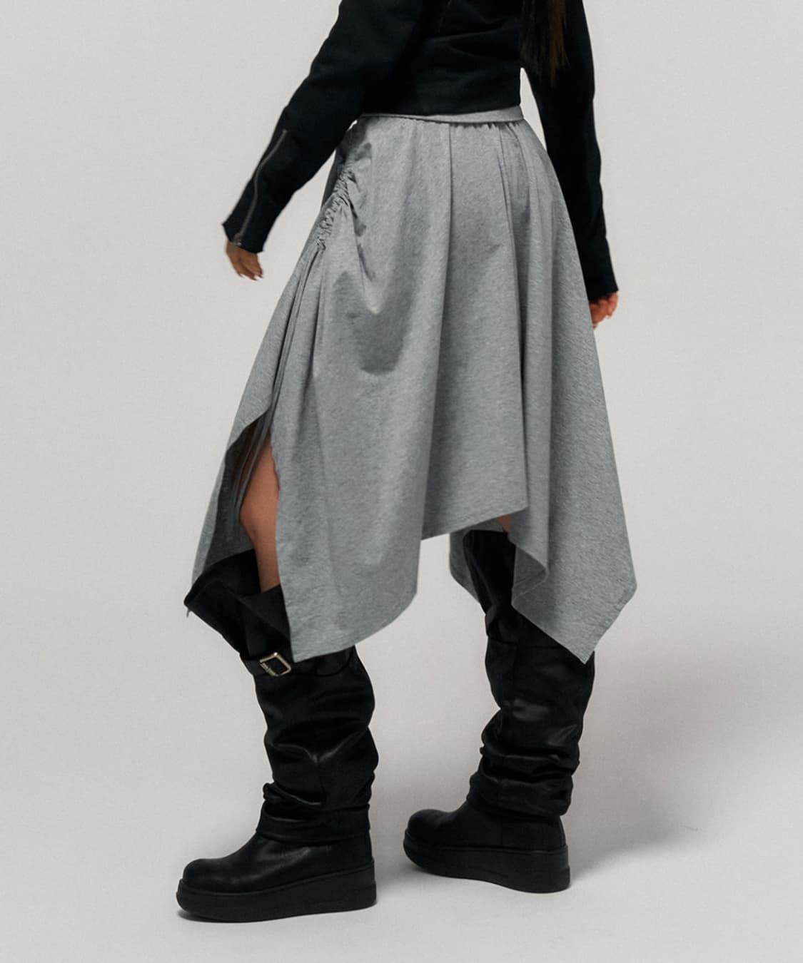 스키즘 인듀싱 ASYMMETRICAL HEM MIDI SKIRT GREY 상품이미지3