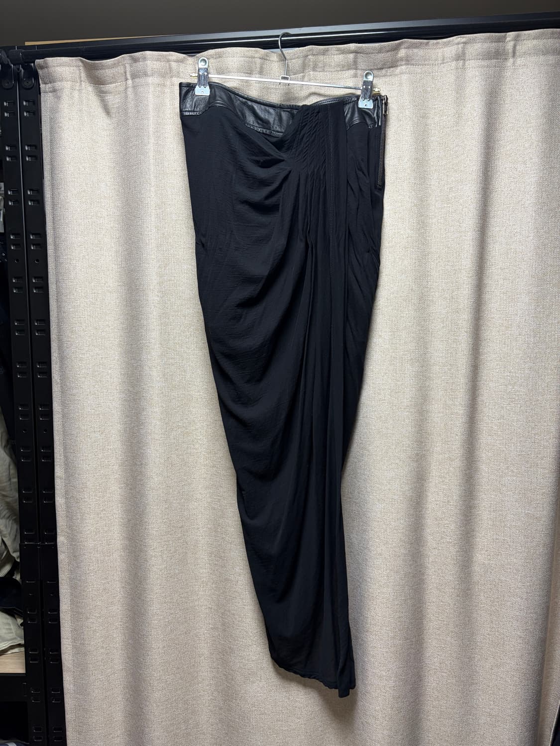 헬무트랭 드레이핑 저지 블랙 스커트 상품이미지1