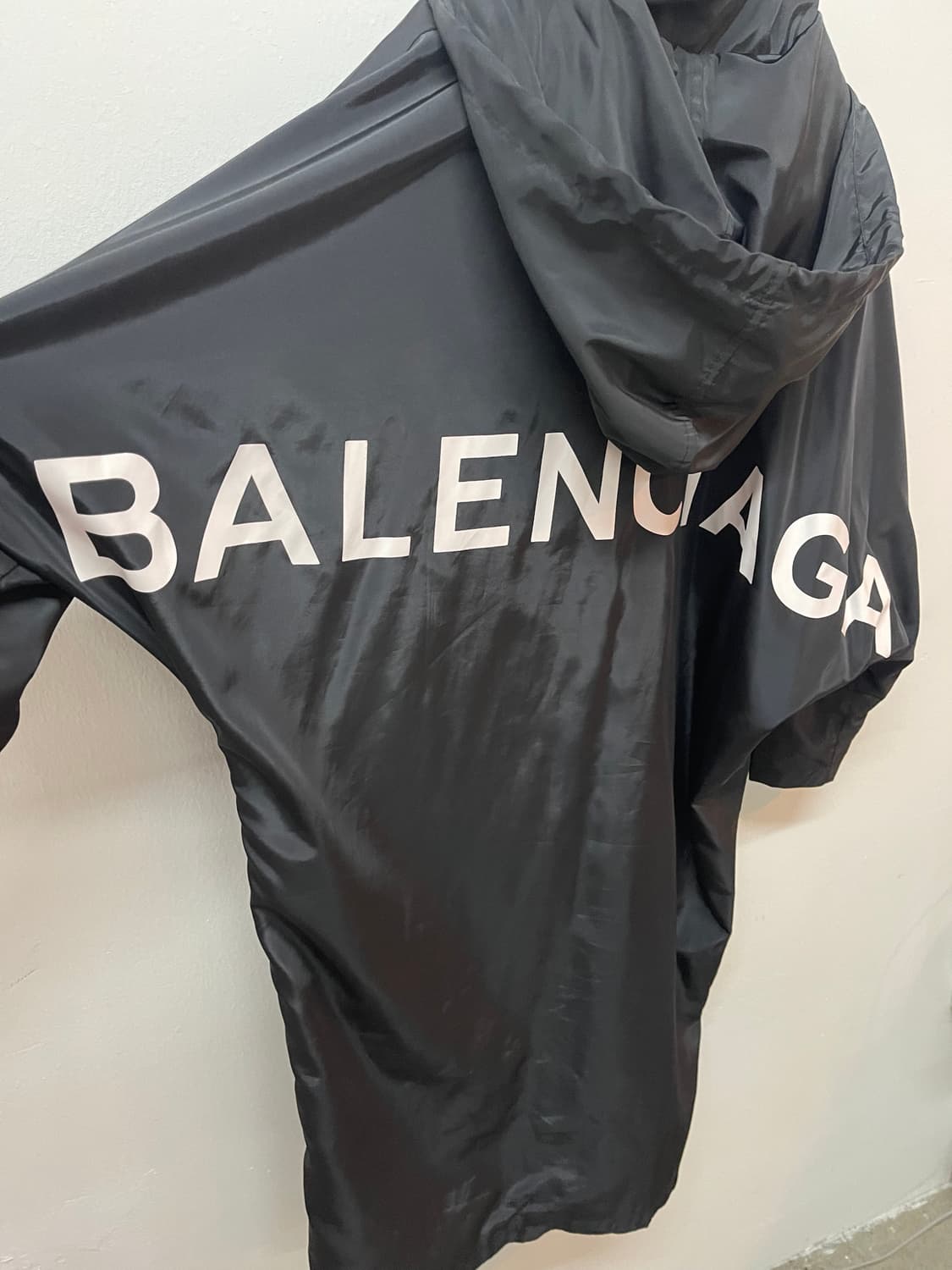 발렌시아가 블랙 야상 바람막이 상품이미지2