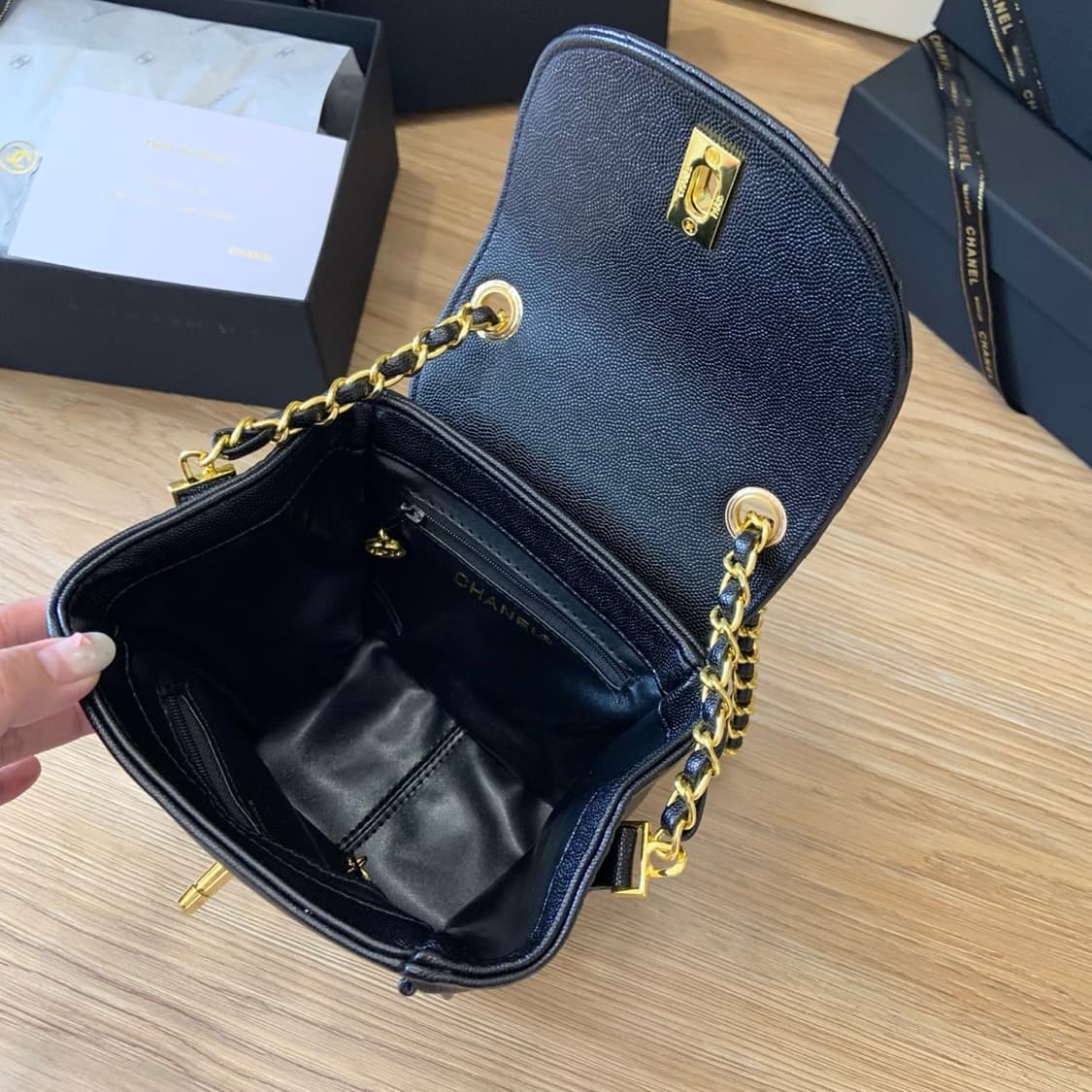샤넬VIP 투웨이백 블랙레더 숄더체인백 백팩 상품이미지10