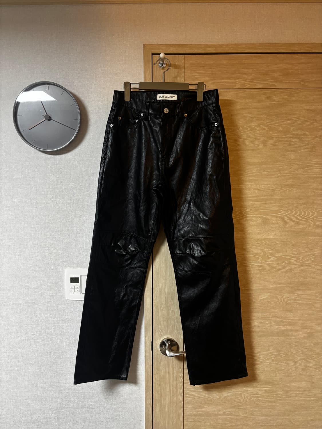 택포/S급) 아워레가시 포멀 모토컷 케이지안 블랙 페이크 레더 팬츠 상품이미지2