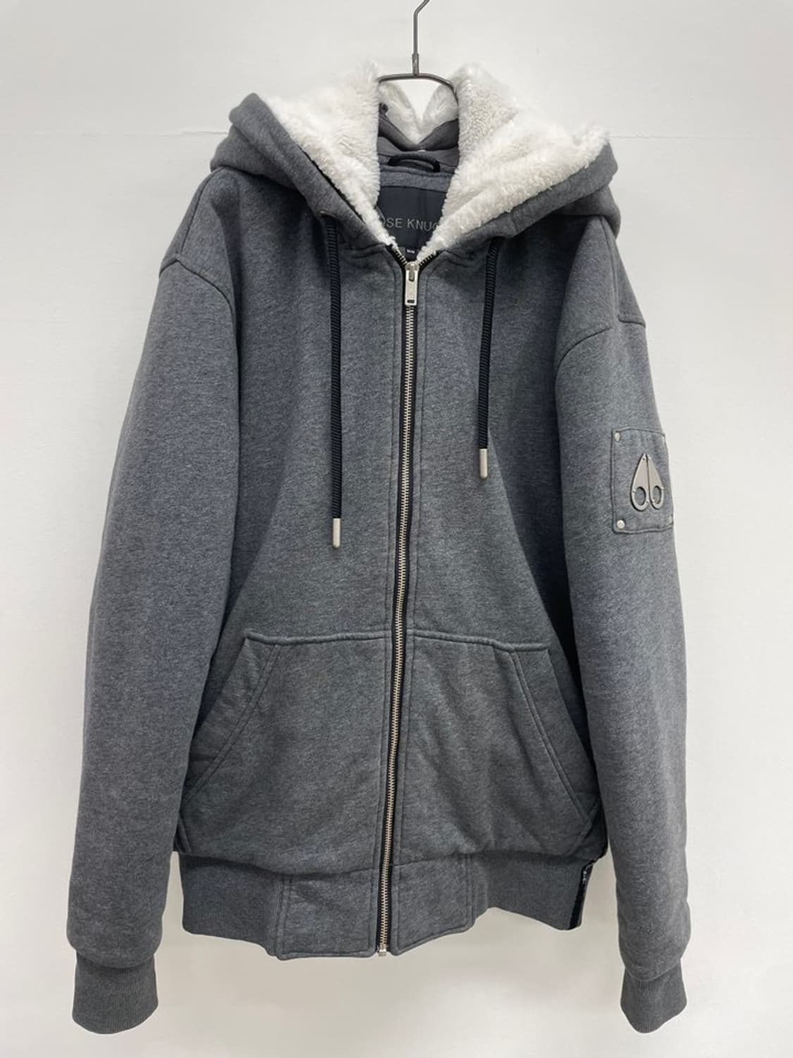 무스너클 매장판 정품 21년 버니스웨터 그레이 상품이미지1