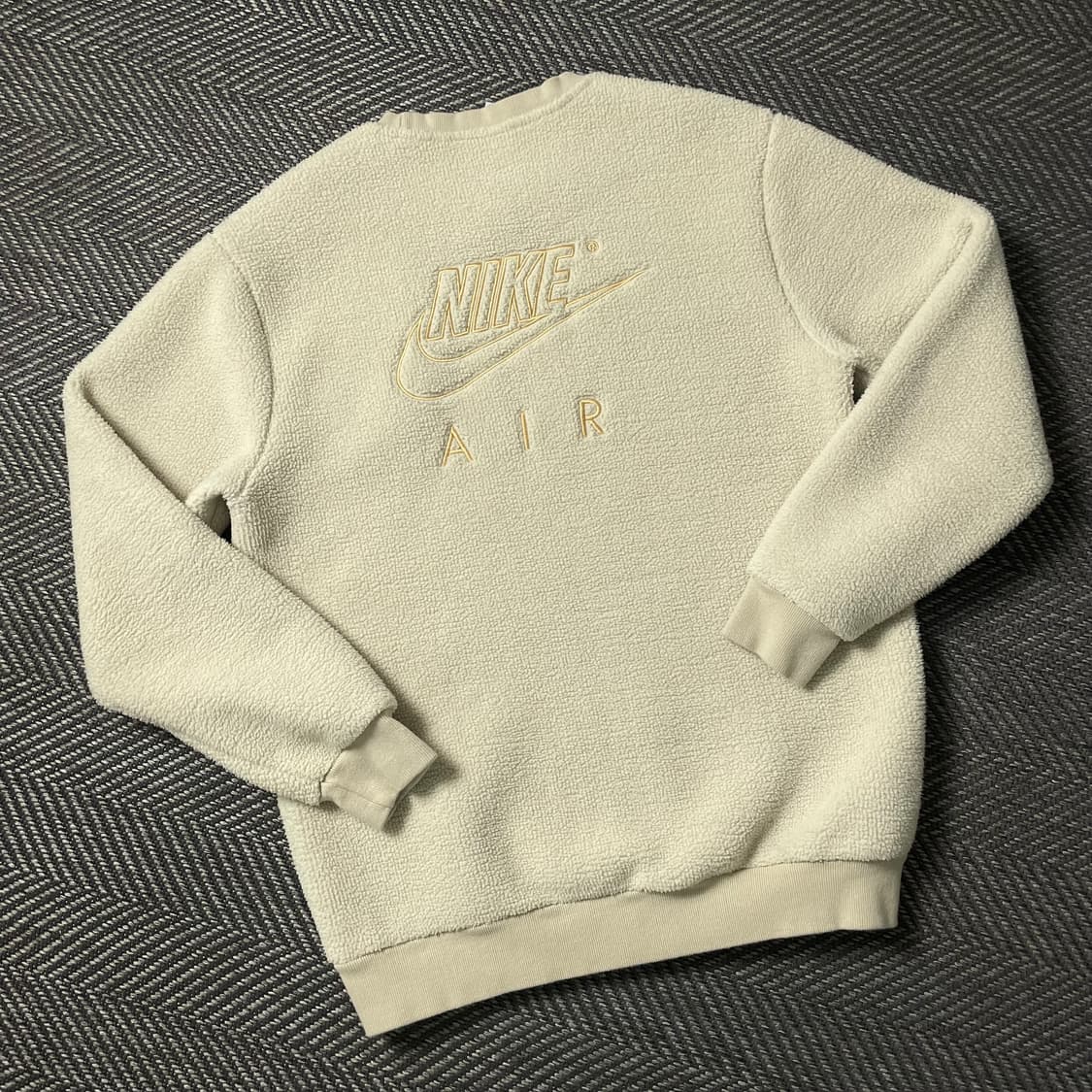 나이키 에어 스우시 멀티로고 플리스 맨투맨 y 5030 상품이미지1