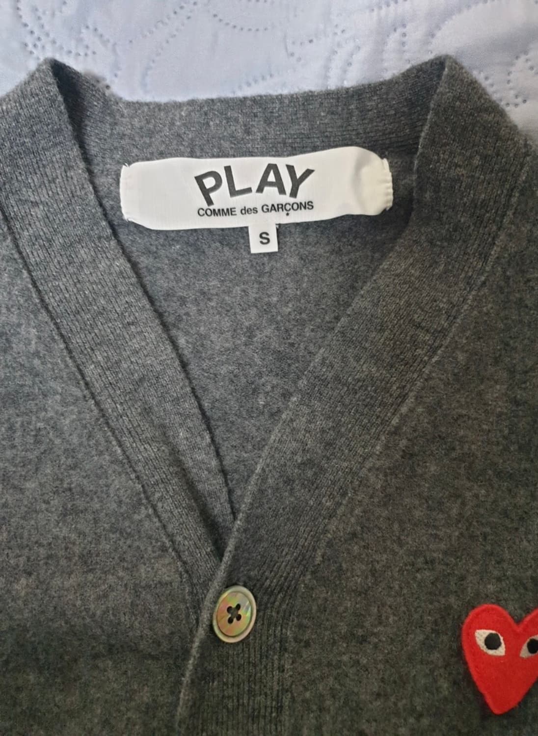 꼼데가르송 플레이 레드하트 브이넥 가디건 S 상품이미지2