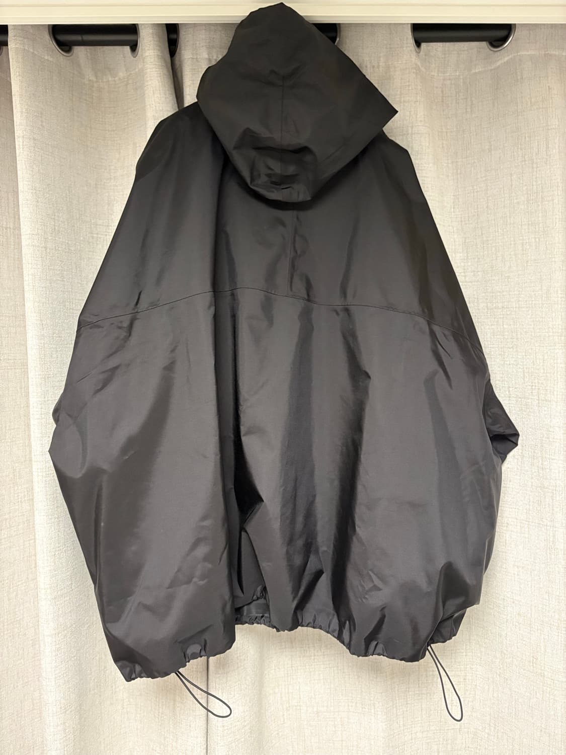YZY Gap Balenciaga T-cut parka Black 상품이미지2