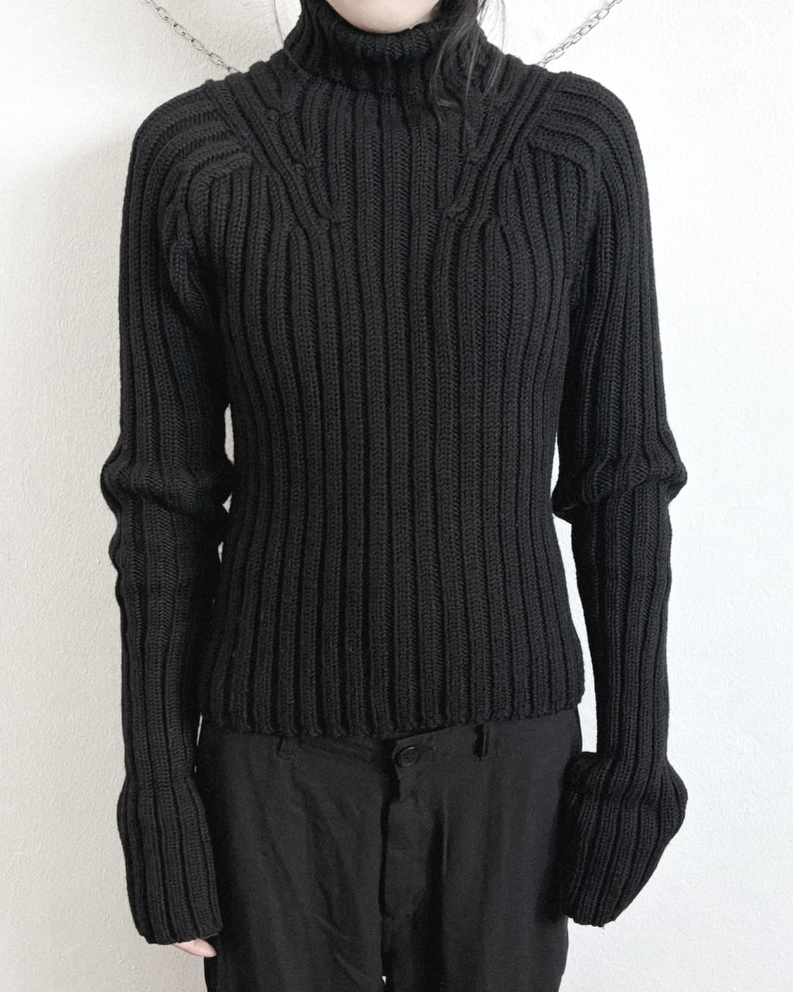 요지야마모토 라나 울 맥시슬리브 크롭 니트 상품이미지1