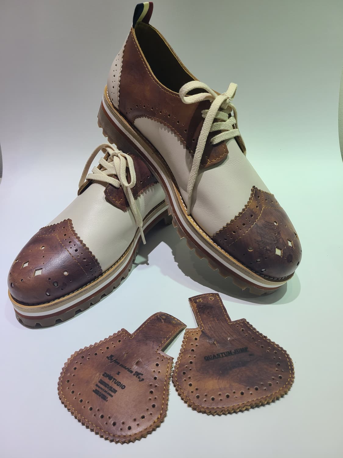 플립패턴 윙팁 구두 상품이미지4