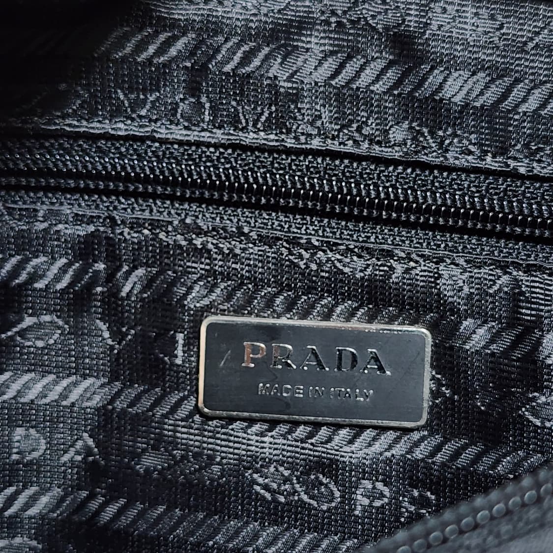 프라다 나일론 스포츠 크로스백 메신저백 상품이미지5