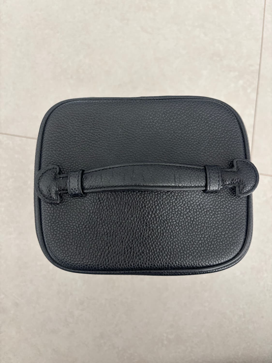 샤넬 빈티지 베니티백 블랙 금장 캐비어 상품이미지4