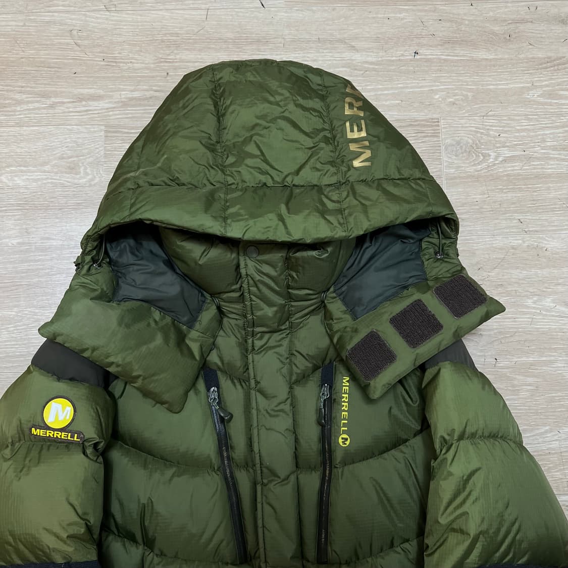 머렐 아웃도어 구스다운 로고 후드 패딩 점퍼 [카키] M/95 상품이미지2