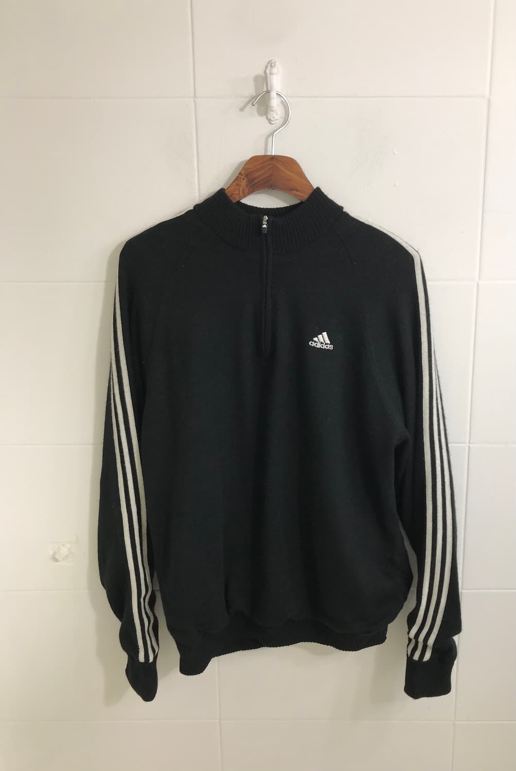 아디다스 트랙 블랙 반집업 니트 상품이미지4