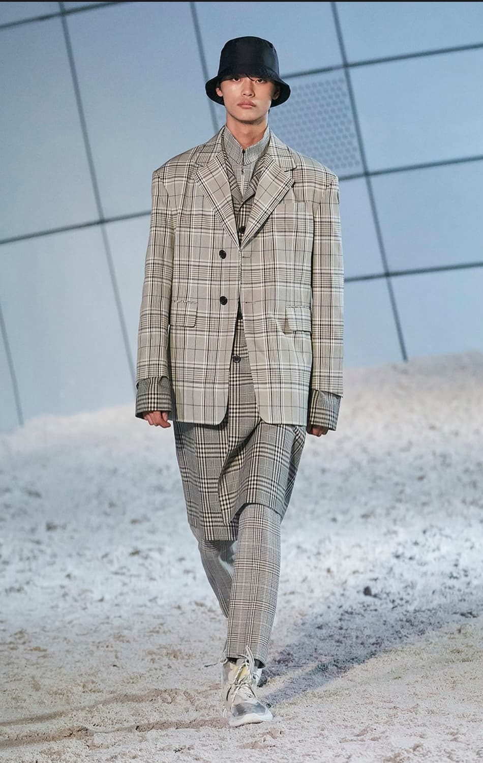 솔리드옴므 컬렉션 오버핏자켓  팝니다 상품이미지1