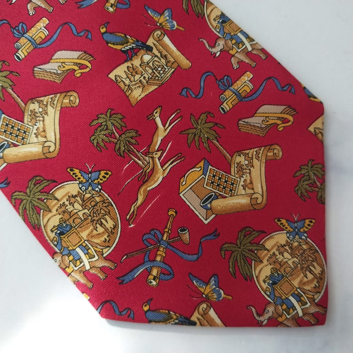 살바토레 페라가모 실크판타지 패턴 넥타이 9.4cm A+등급 K2273 상품이미지5