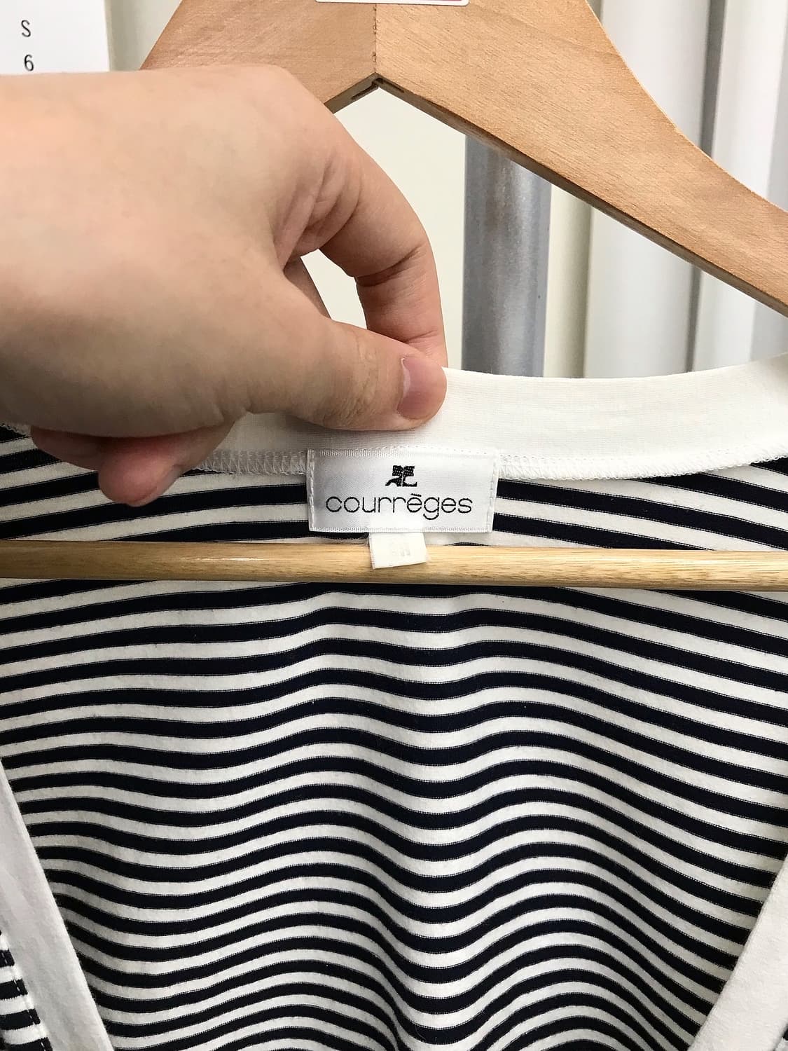 꾸레쥬 로고 단가라 크롭 가디건 상품이미지6