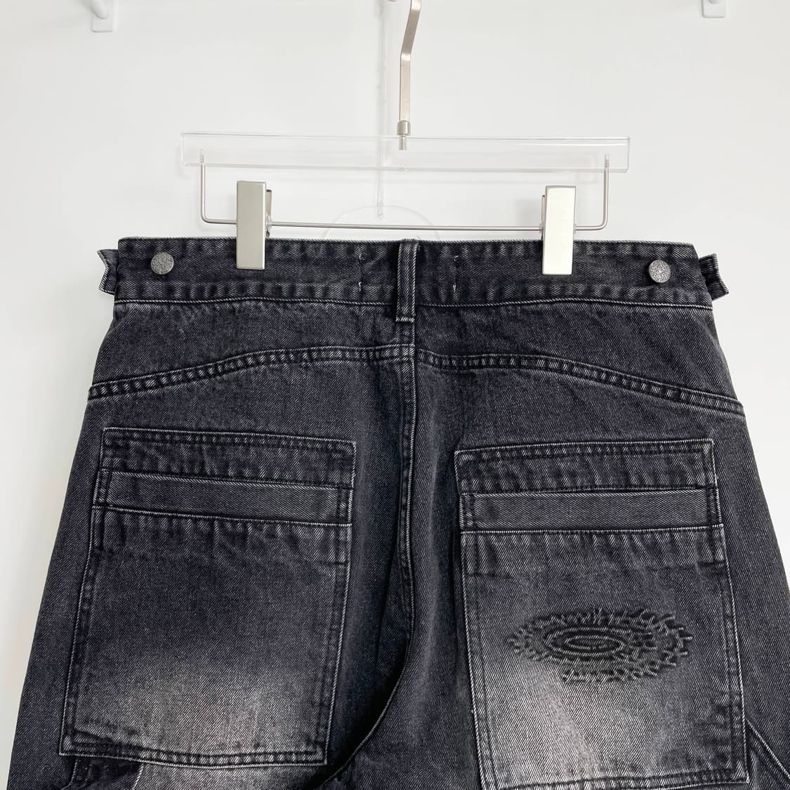 A1 아돈워너셀(IDWS) 오버랩 카펜터 데님 팬츠 블랙 1사이즈 상품이미지4