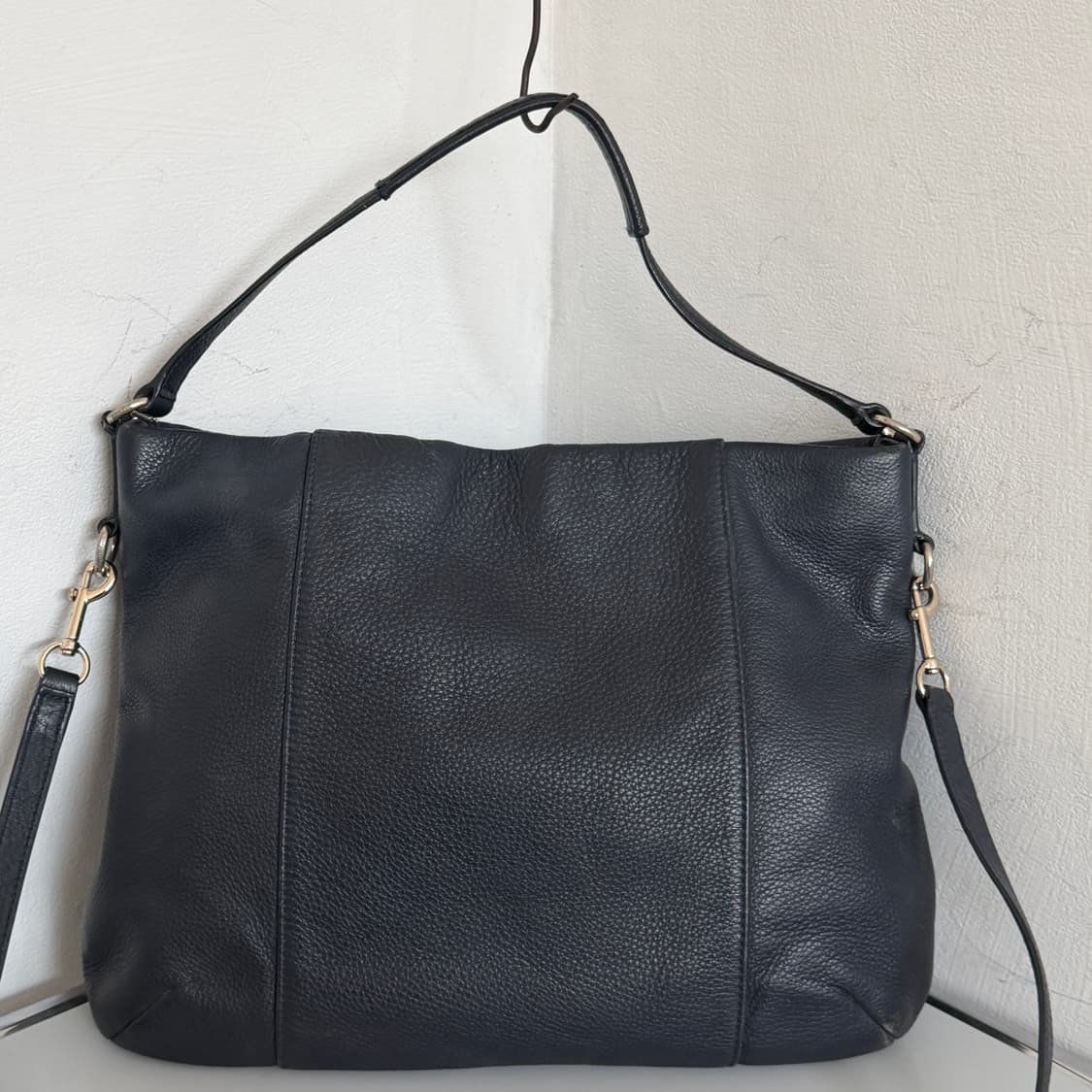 Coach leather cross bag navy 상품이미지2