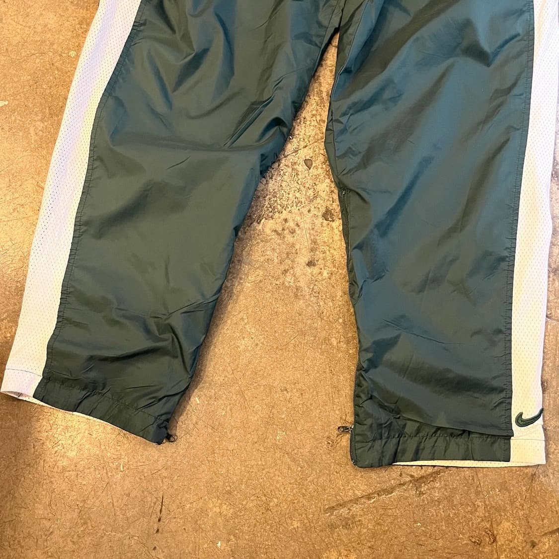 Nike reversible track pants 상품이미지8