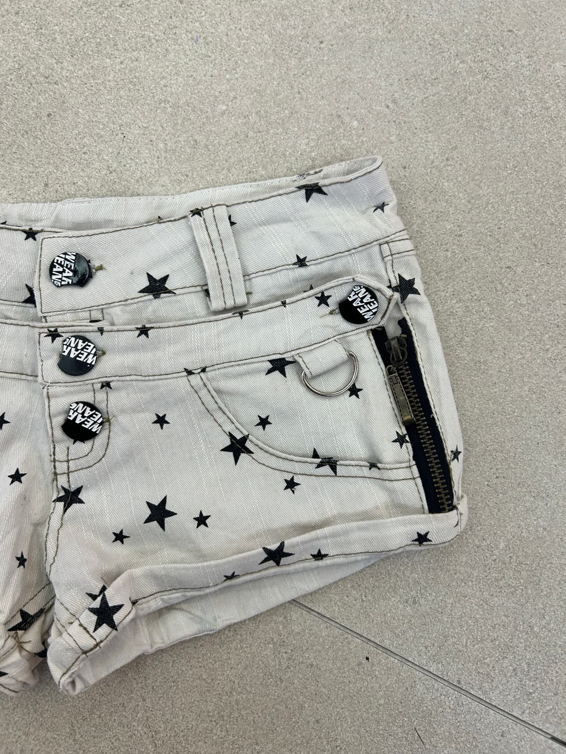 별 패턴 로우라이즈 핫팬츠 상품이미지3