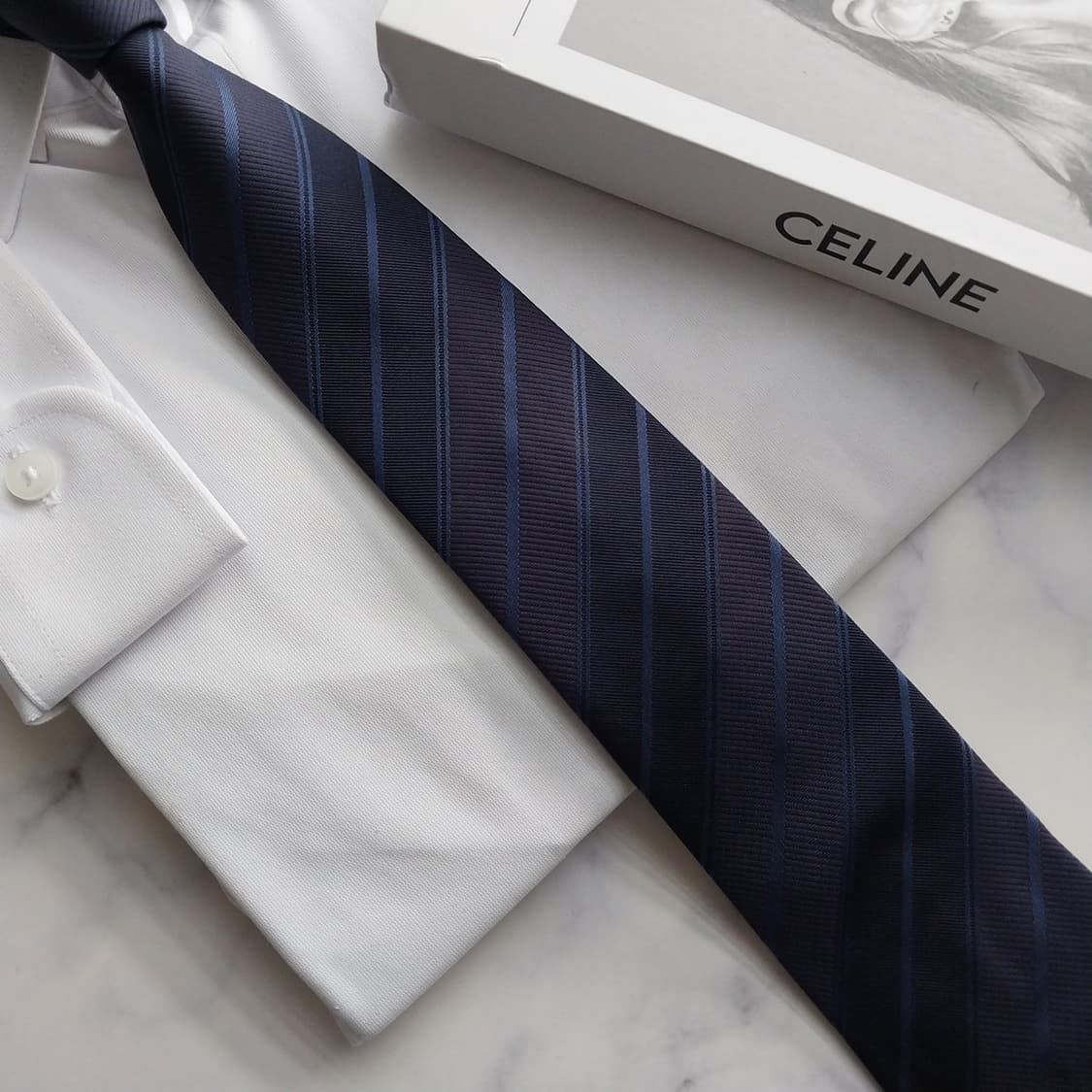 셀린느 실크 네이비 스트라이프 넥타이 8.6cm A+등급 K1454
 상품이미지8