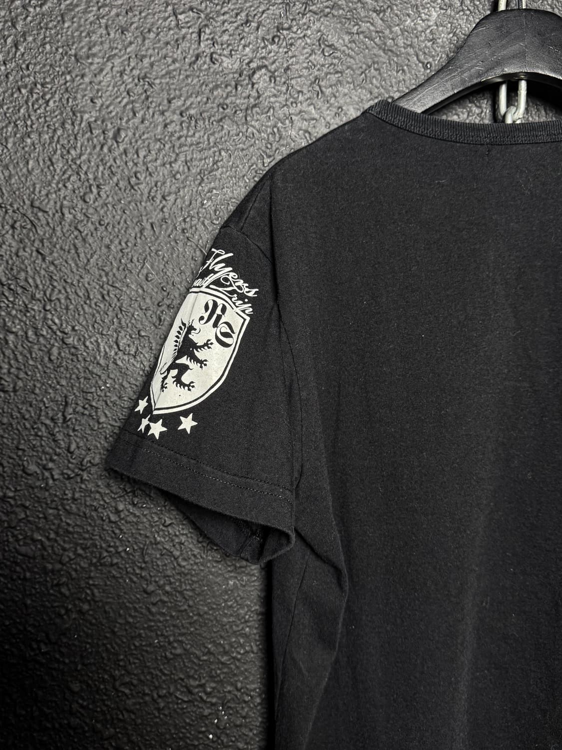 Gothic Graphic V-neck T-shirt 상품이미지5