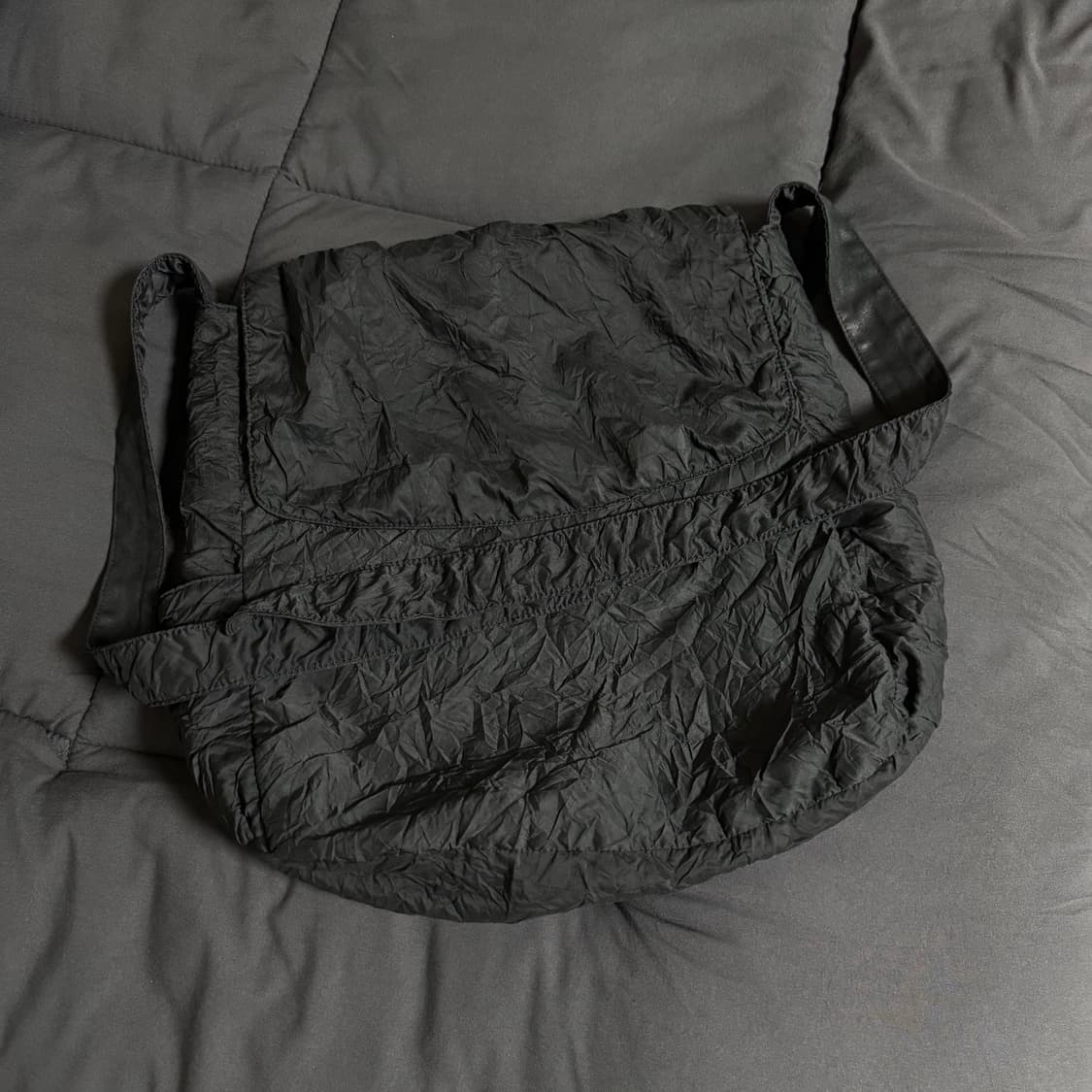 해칭룸 투페이스 백 링클 블랙 상품이미지1