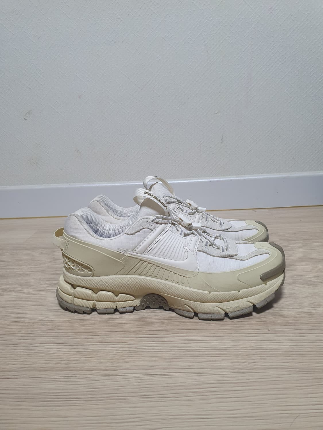 나이키 줌 보메로 롬 서밋 운동화 270 상품이미지1