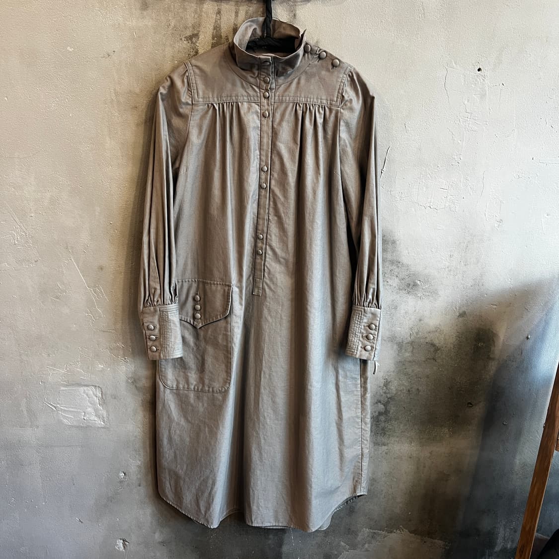 얍윰 하이넥 버튼 드레스 상품이미지1