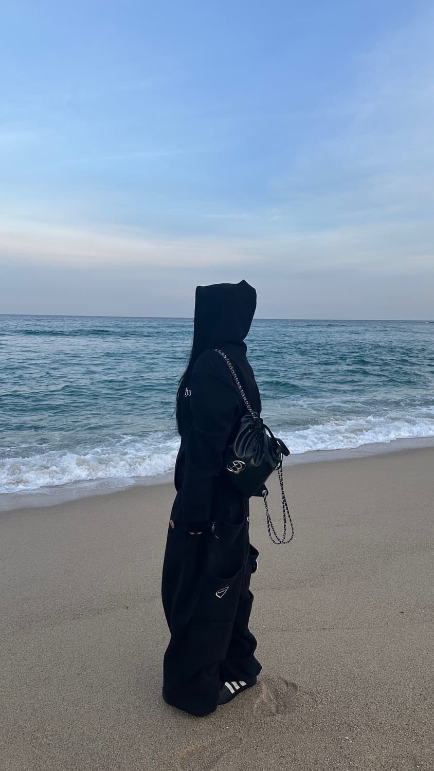 더미스테리어스호텔 후드집업 상품이미지4