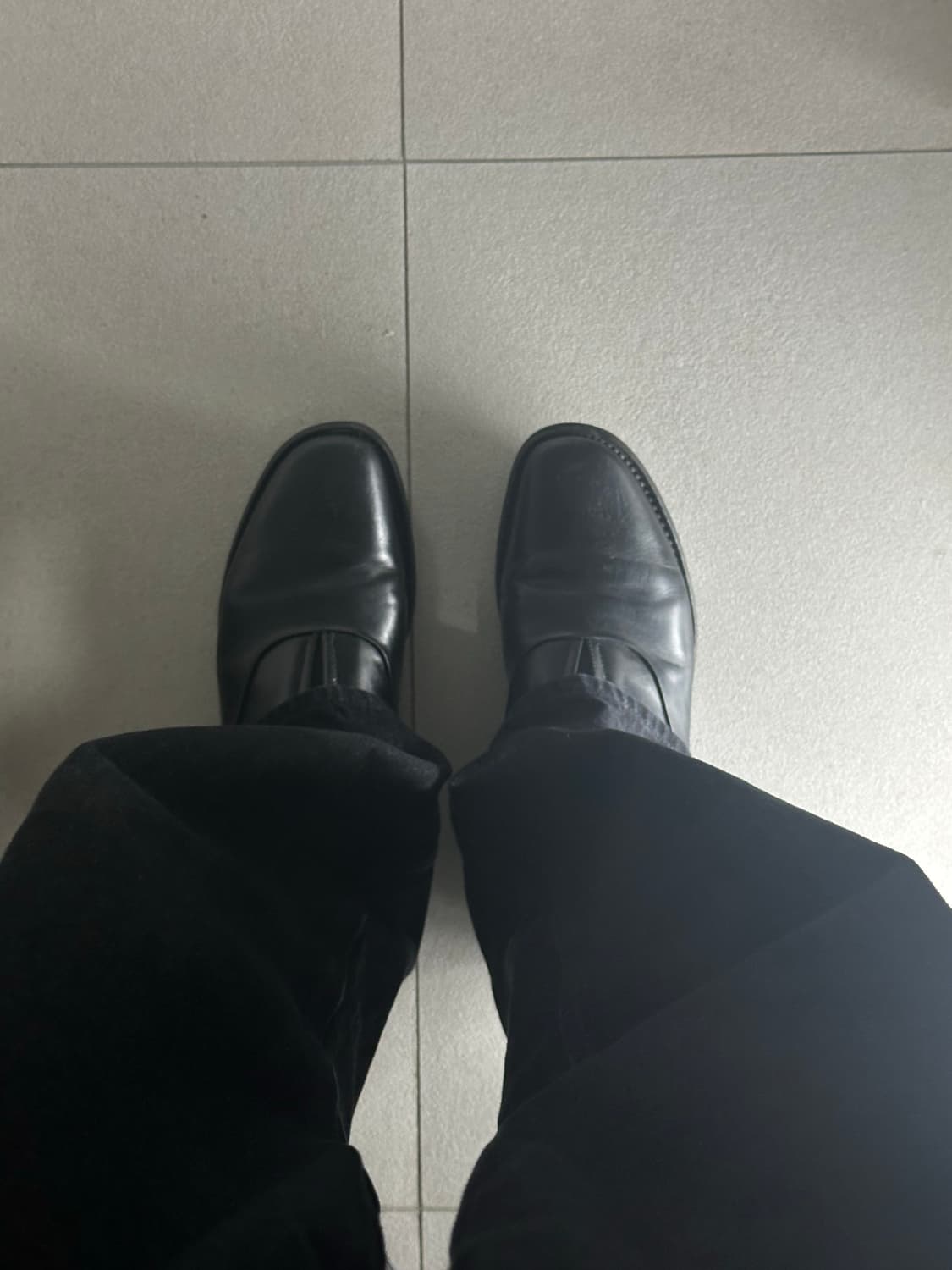 [9.5] 프라다 슬립온 레더 로퍼 블랙 상품이미지8