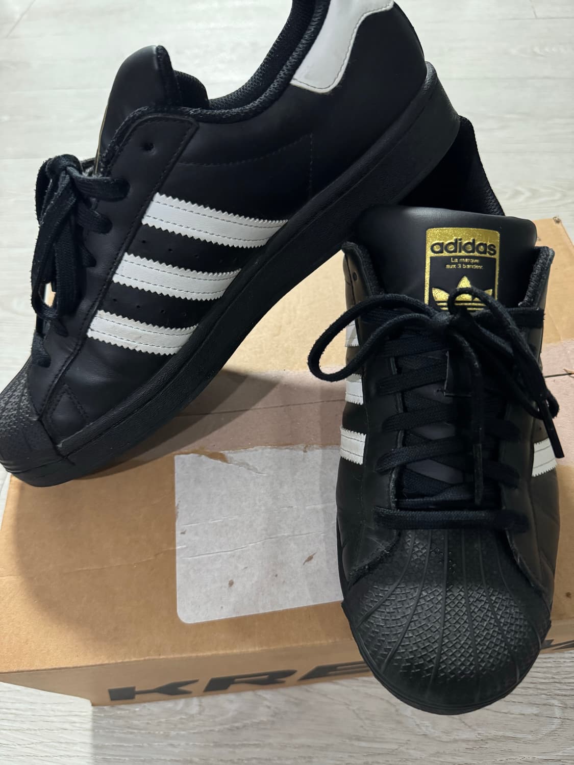 아디다스 슈퍼스타 코어 블랙 화이트 280 상품이미지2