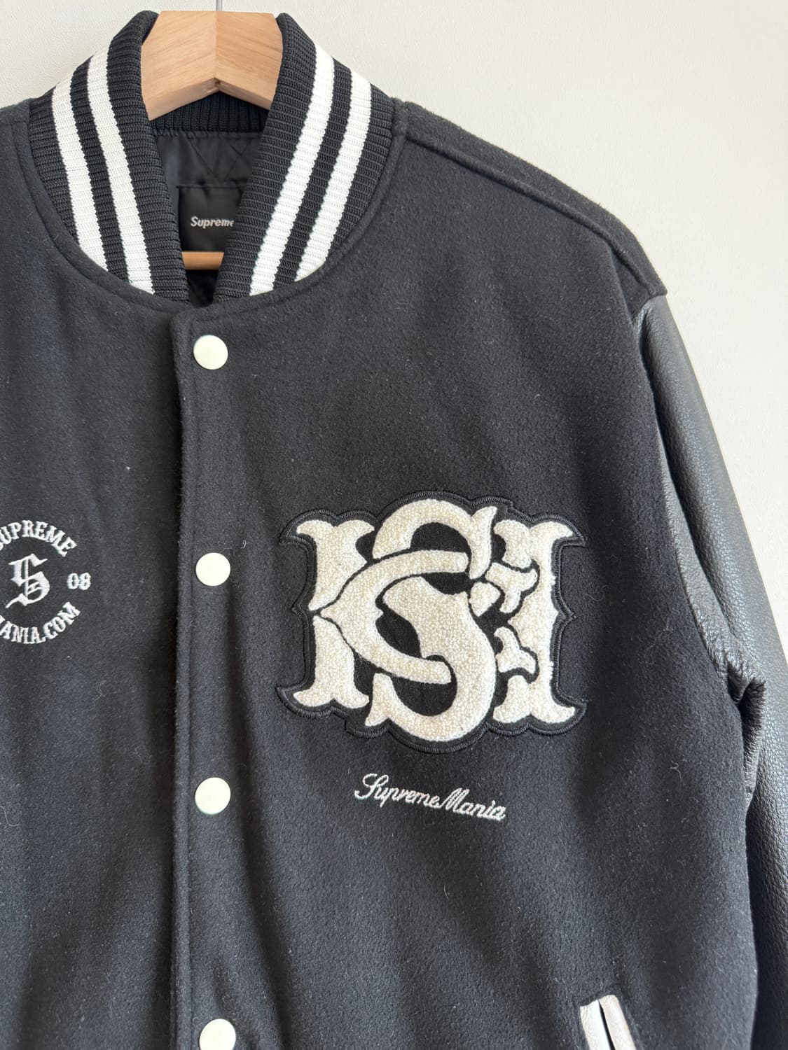 슈프림매니아(Supreme Mania) 굿즈 스타디움 점퍼 상품이미지3