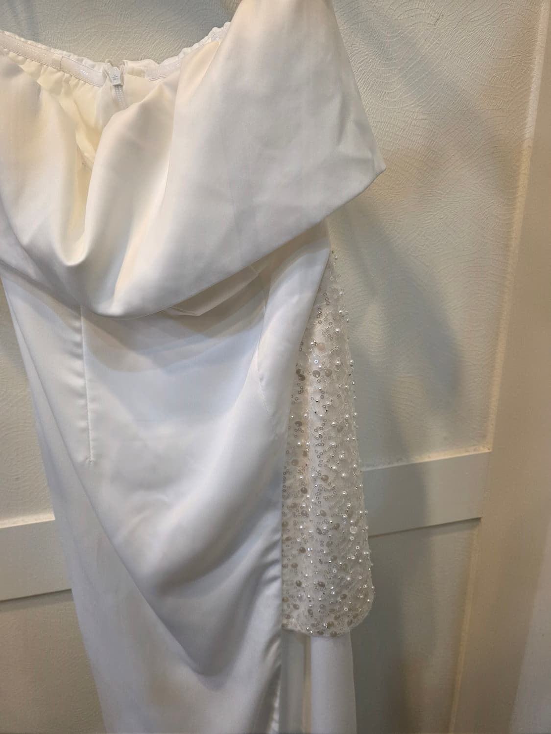 화이트 오프숄더 롱 드레스 상품이미지3