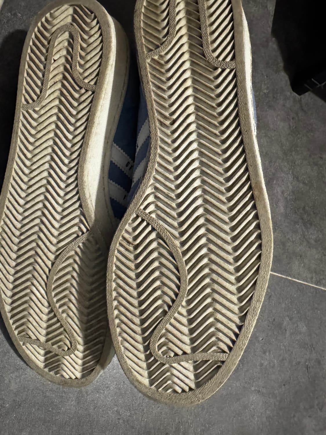 아디다스 휴먼 메이드 캠퍼스 라이트 블루 uk 9사이즈 상품이미지6