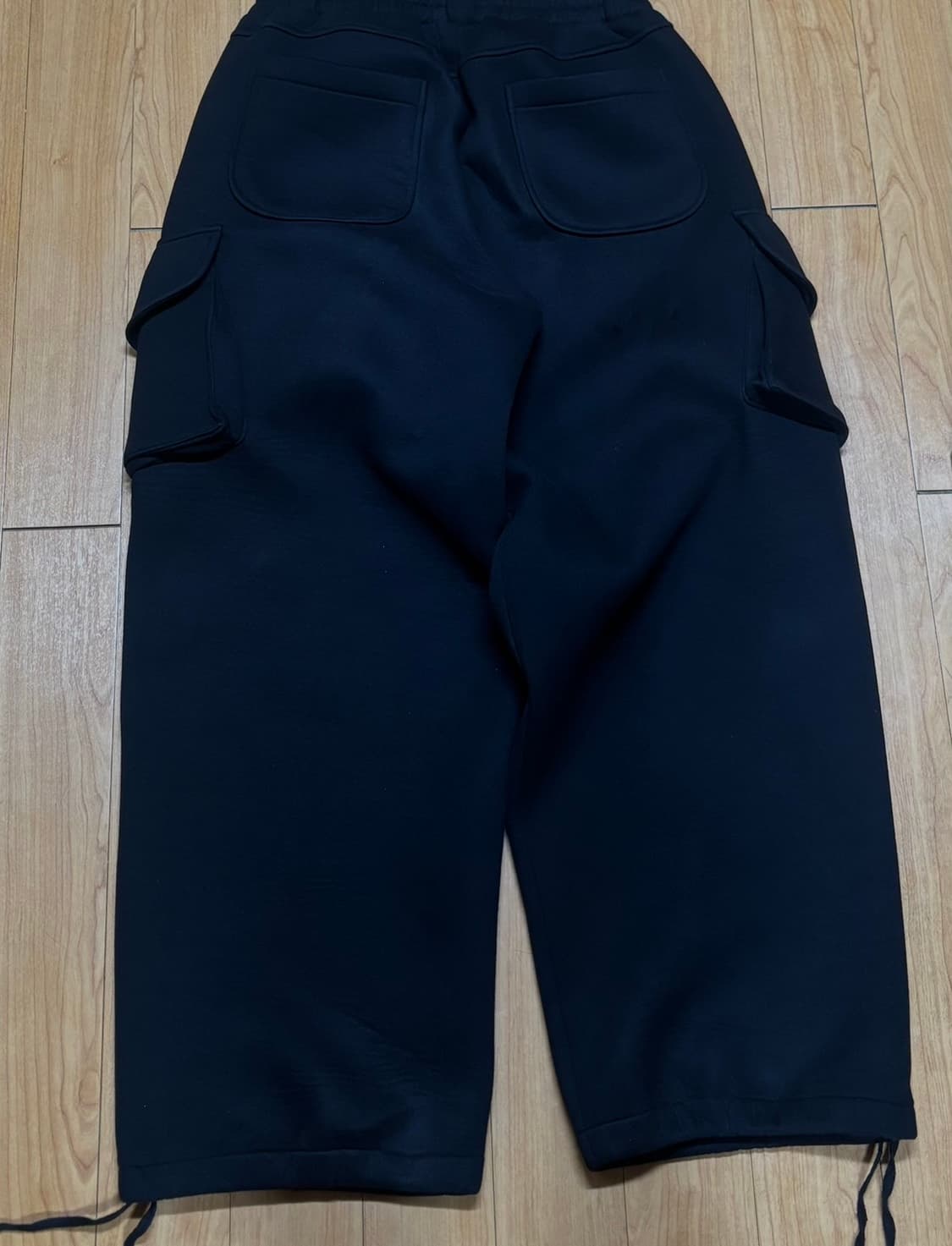 MJD X 코인서울 와이드 카고 스웻팬츠 블랙 상품이미지3