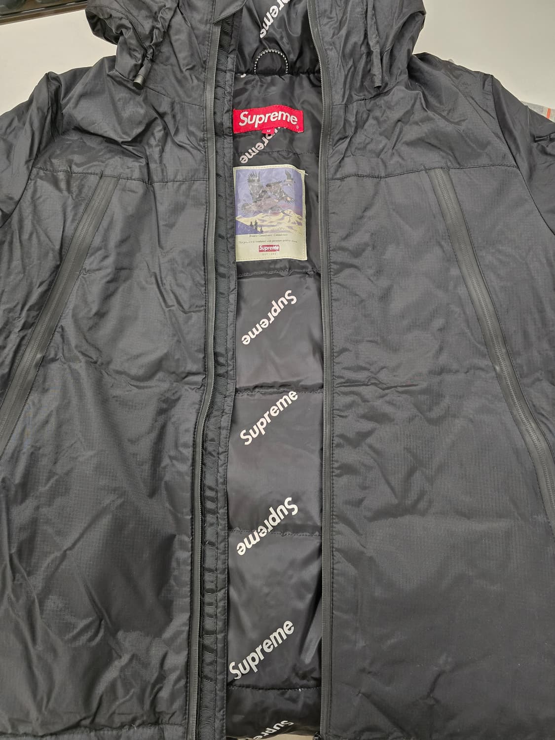 슈프림 트리플 레이어 방수통기성 덕다운 패딩자켓.   싸이즈 95 M.  상품이미지4