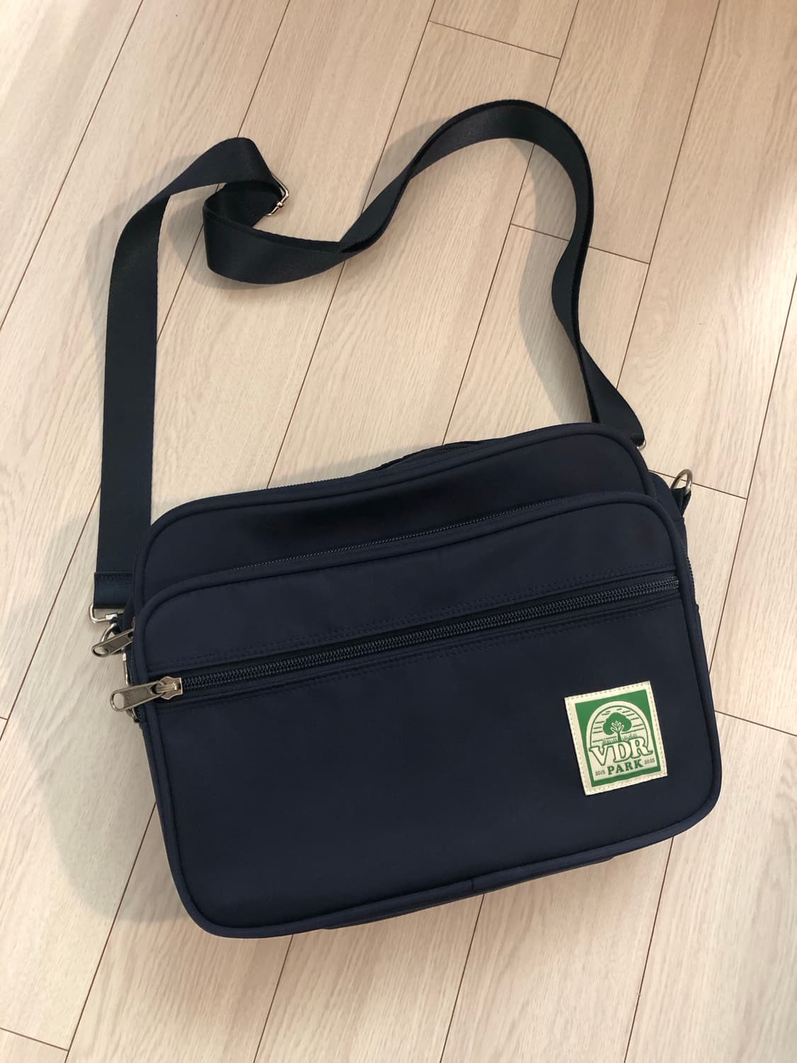 VDR 비디알 크로스백 네이비 상품이미지3