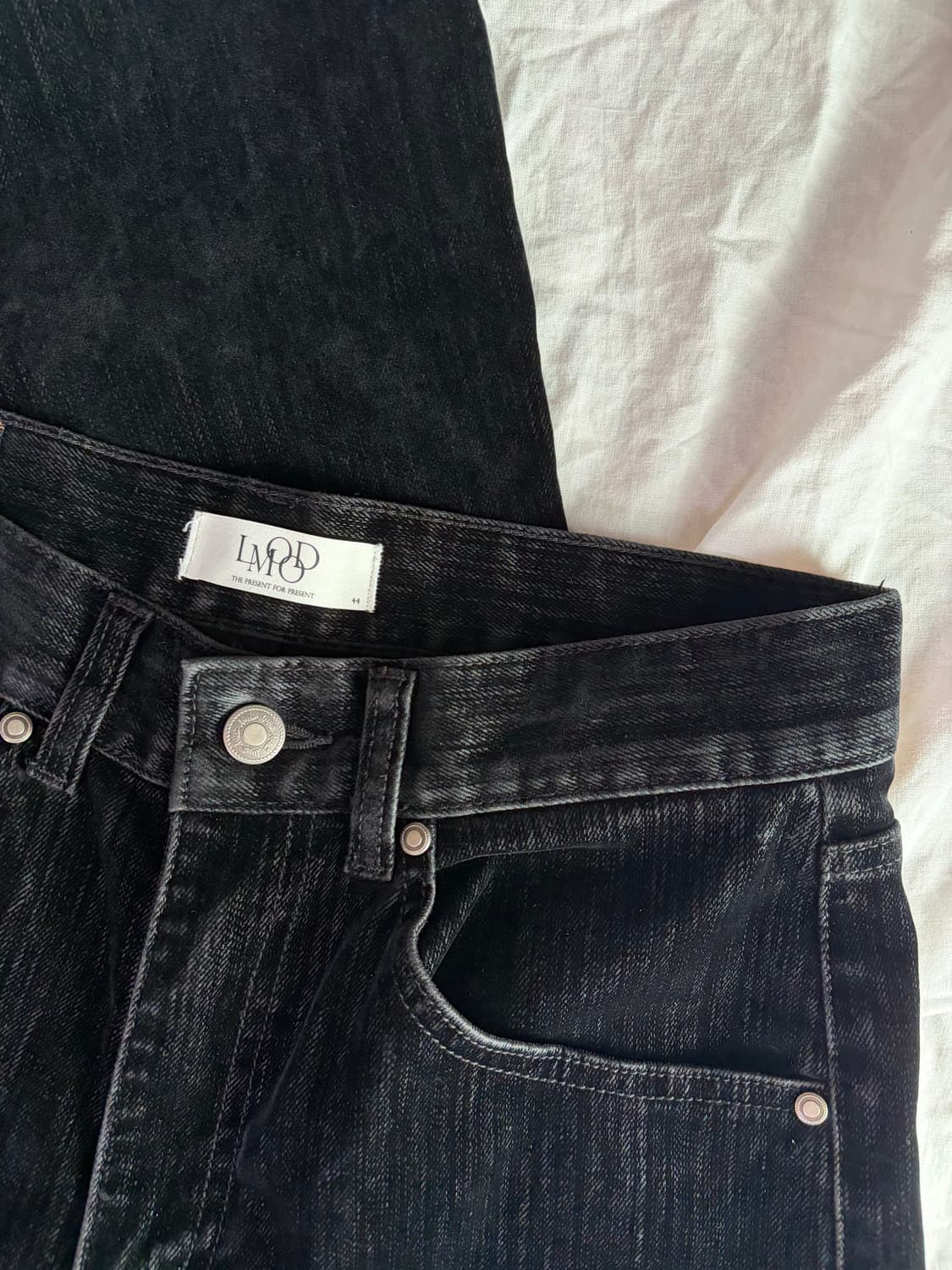 엘무드 슬래시 플레어 데님 벨벳틴 블랙 / 44 / lmood 상품이미지3