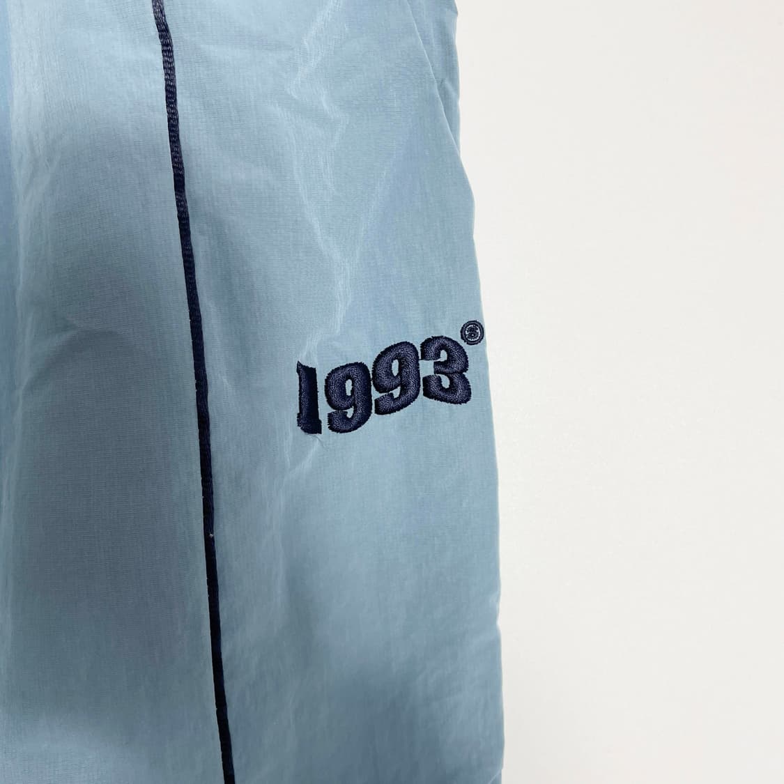 A2 1993스튜디오(1993STUDIO) 빈티지 파이핑 팬츠 블루 팬츠 상품이미지4