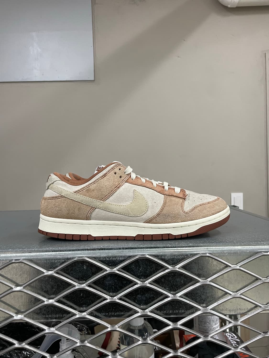 나이키 덩크 로우 프로 프리미엄 미디움 커리 280 상품이미지4